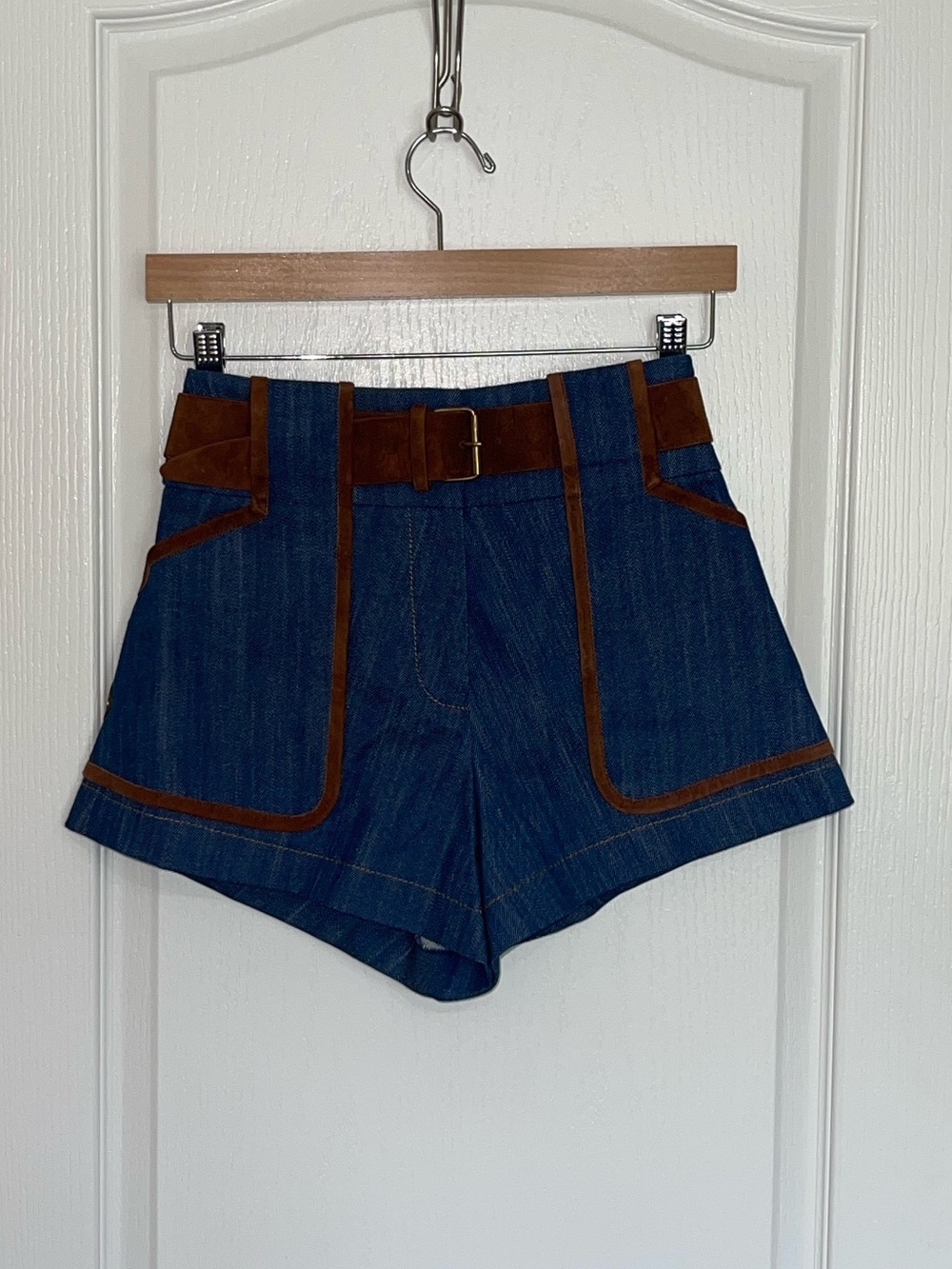 Derek Lam 10 Crosby INTERMIX Shorts Blue HR DARK Wash Saddle Brown Leather Sz 0 - Picture 8 of 13